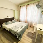 Hostel Monaco