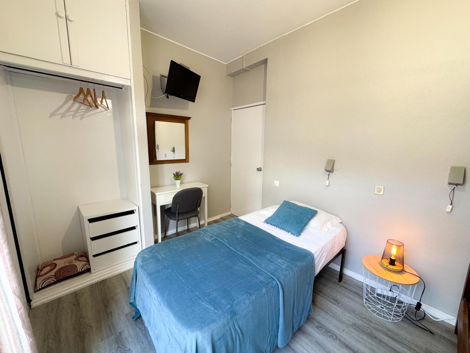 Monaco Hostel *