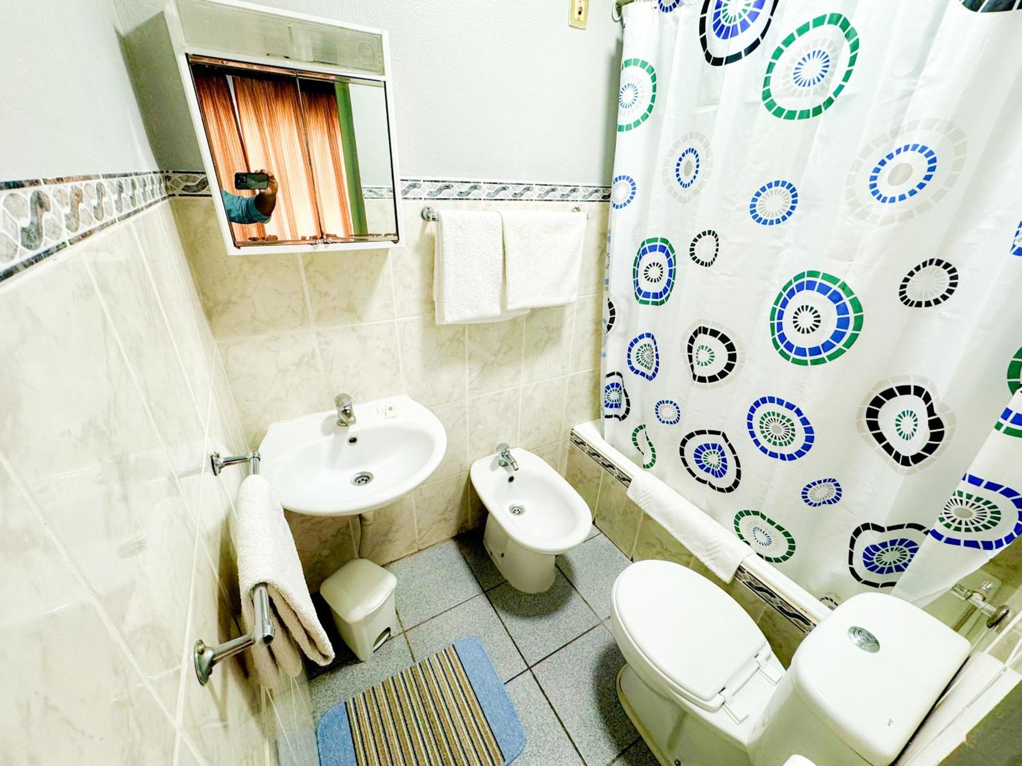 Hostel Monaco *