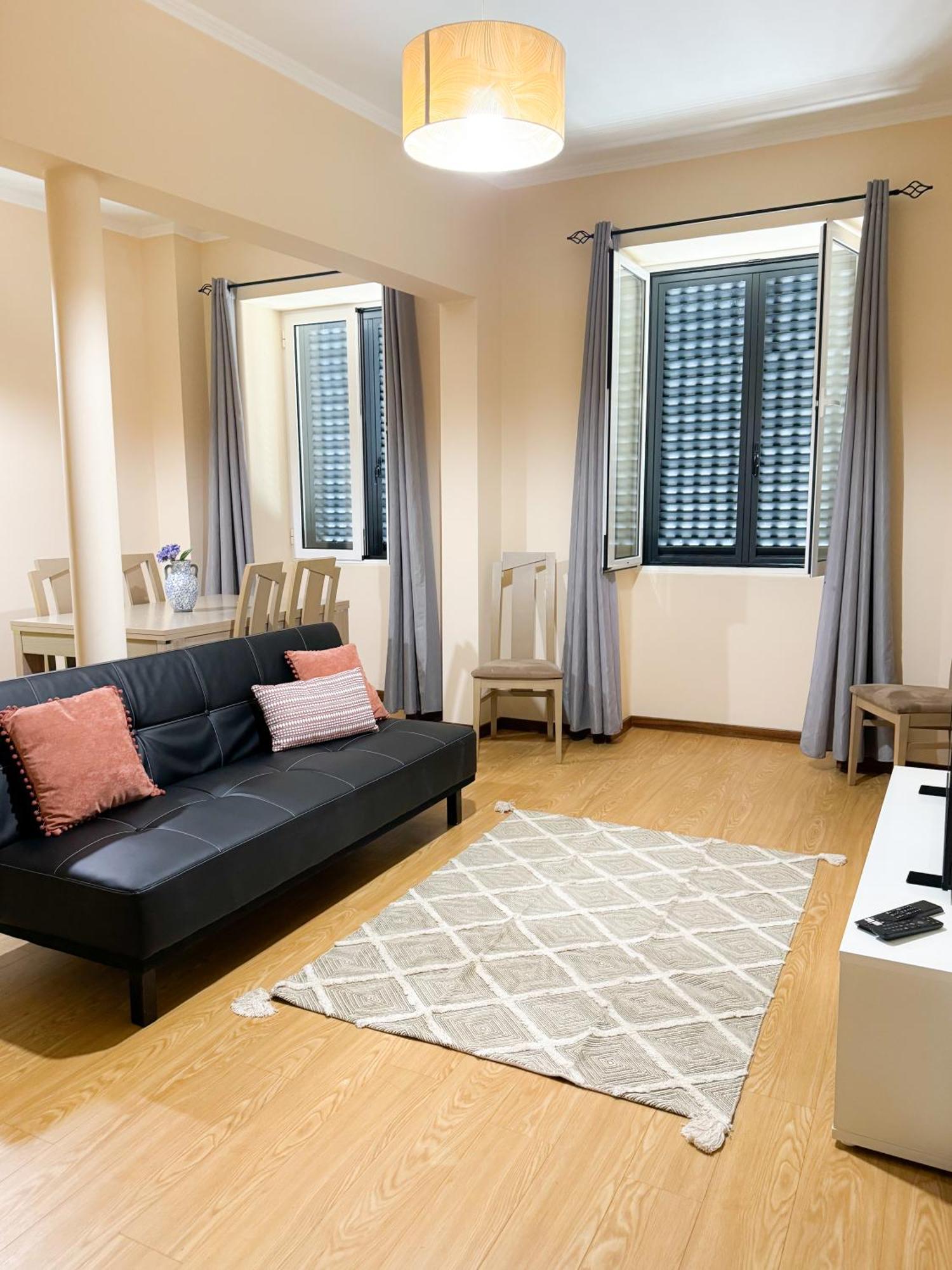 Hostal Monaco *